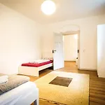 Apartment Wunderschoene In Sanierter Villa! Incl Wifi *