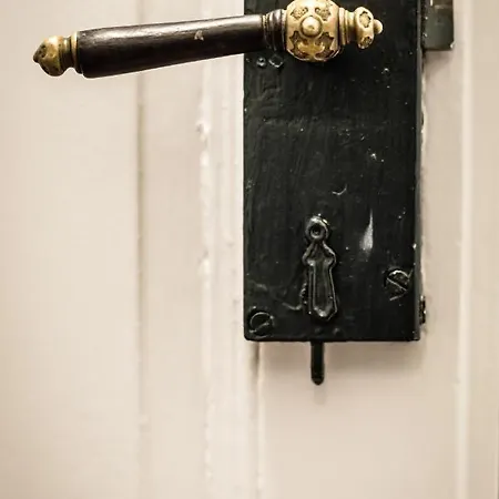 Wunderschoene In Sanierter Villa! Incl Wifi *