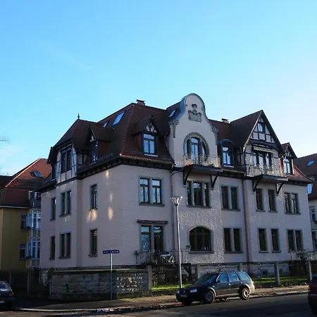 Wunderschoene In Sanierter Villa! Incl Wifi Dresden