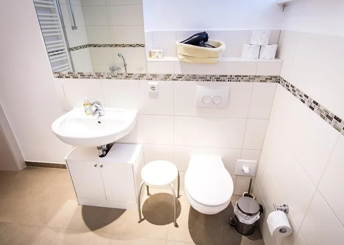 Wunderschoene In Sanierter Villa! Incl Wifi *