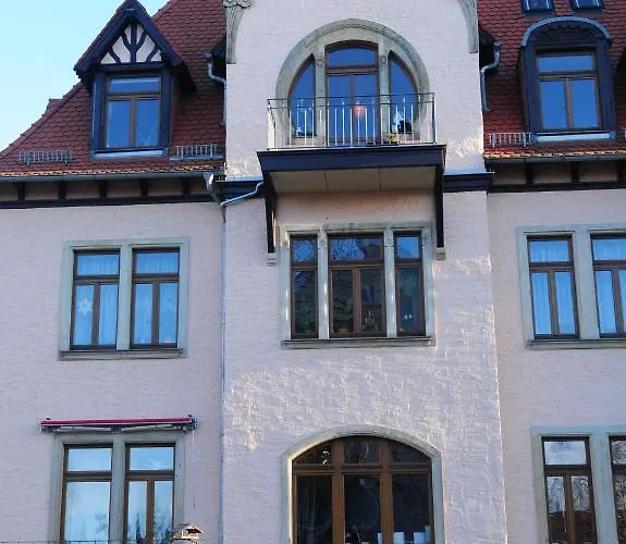 Wunderschoene In Sanierter Villa! Incl Wifi Apartman *